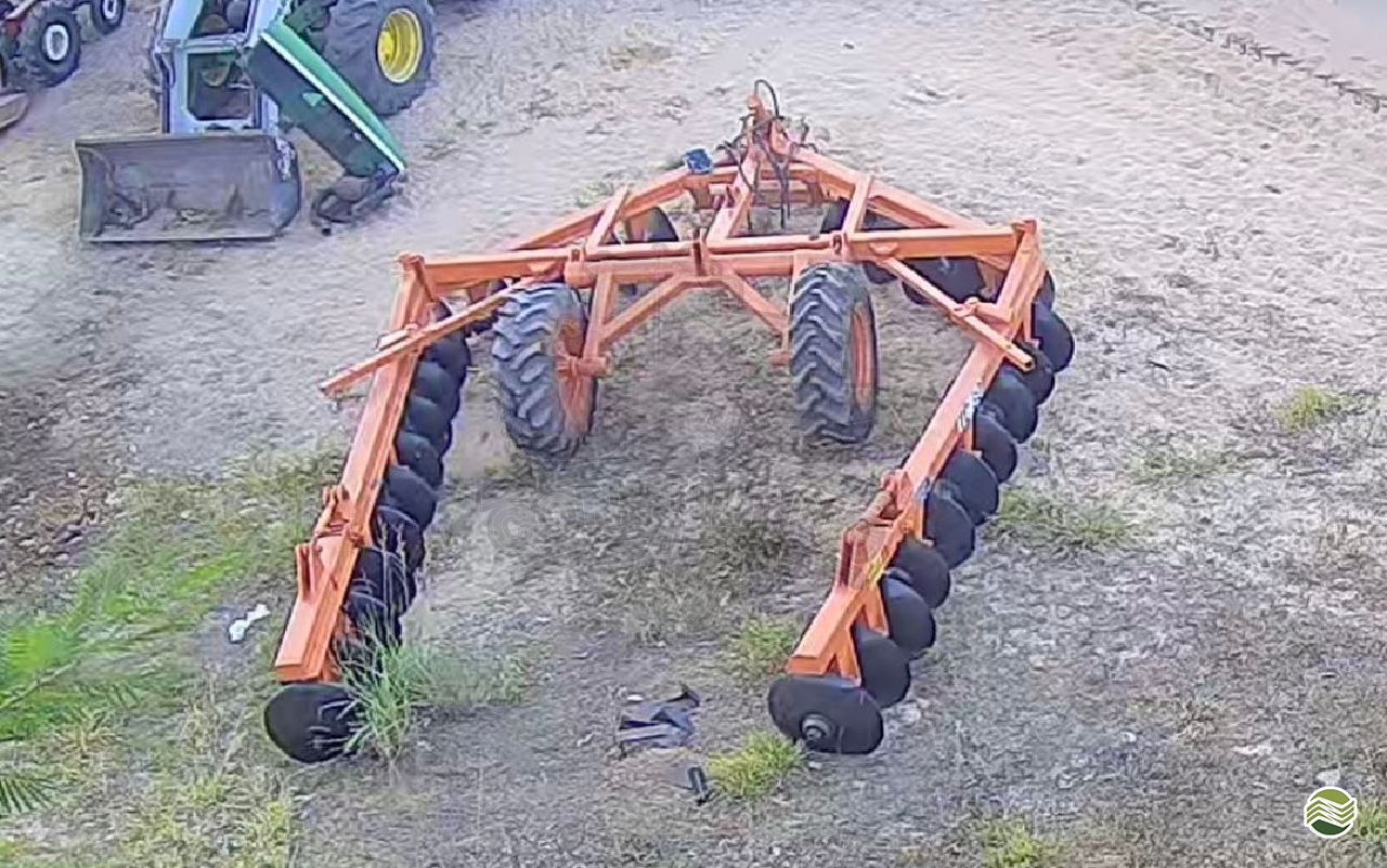IMPLEMENTOS AGRICOLAS TERRACEADOR 30 DISCOS Consulting Agro ITUVERAVA SÃO PAULO SP